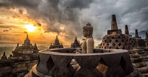 Waisak di Candi Borobudur